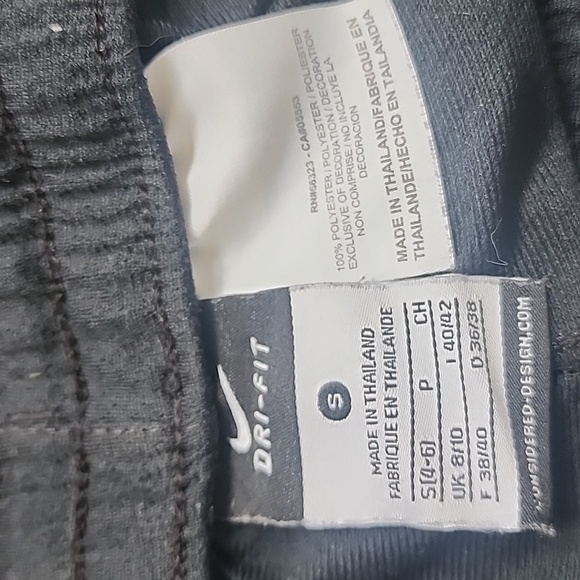 Ladies Nike Dri-Fit Shorts Sz Small - Picture 4 of 4